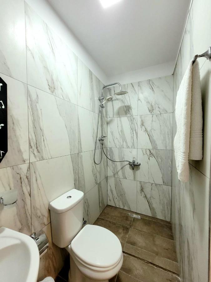 Anis Apartments Sarande Exterior photo