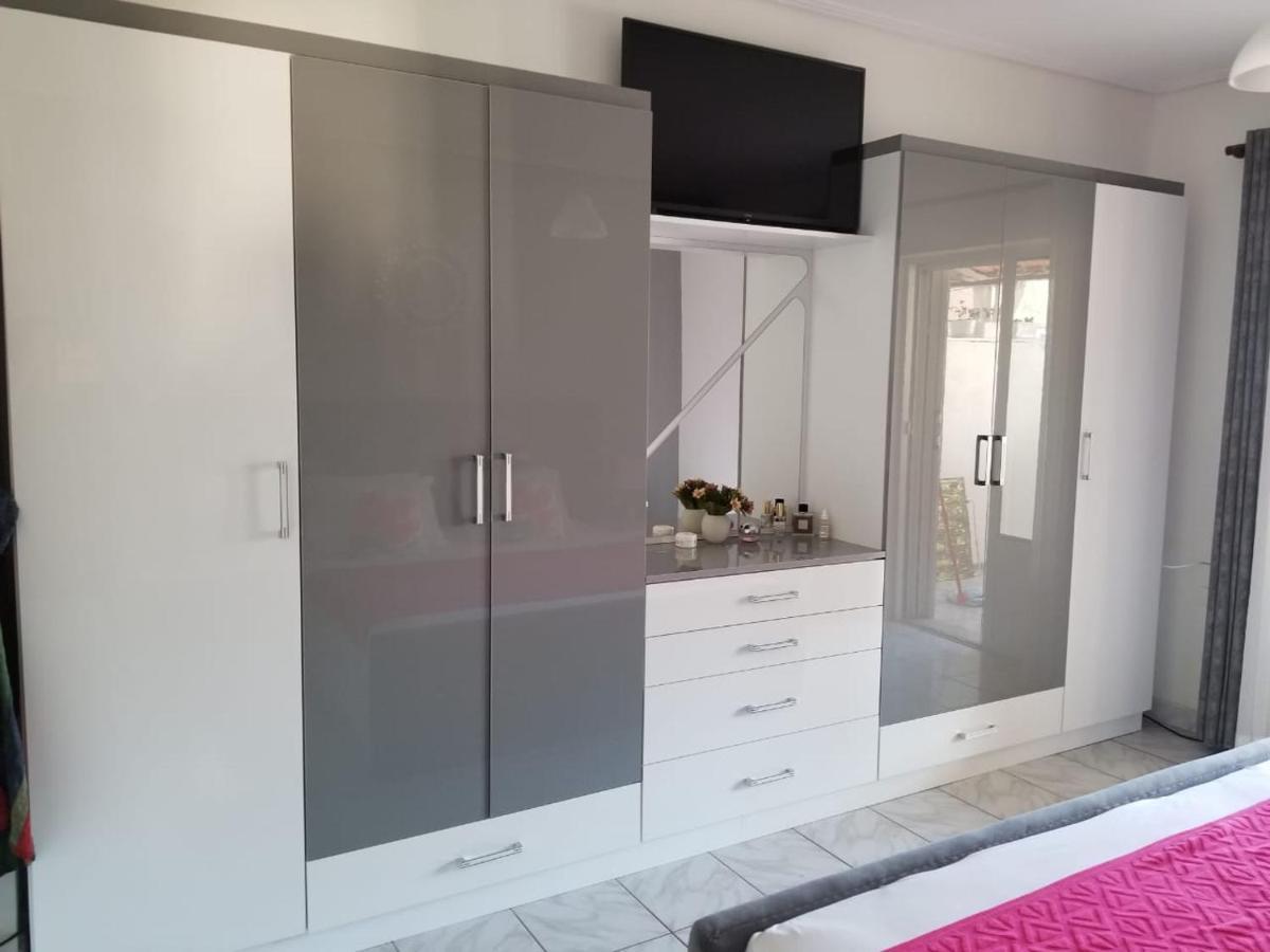Anis Apartments Sarande Exterior photo